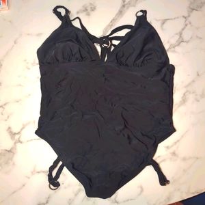 👙L Strappy One-piece Swimsuit